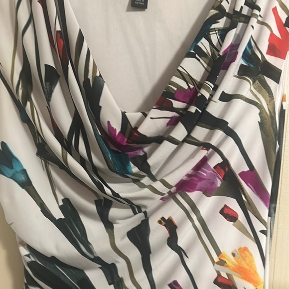 Ronni Nicole Black, White, and multi-colored Sheath Midi Dress V-Neck Sleeveless - Picture 3 of 16